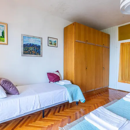 アパート Vito ポドゥゴラ